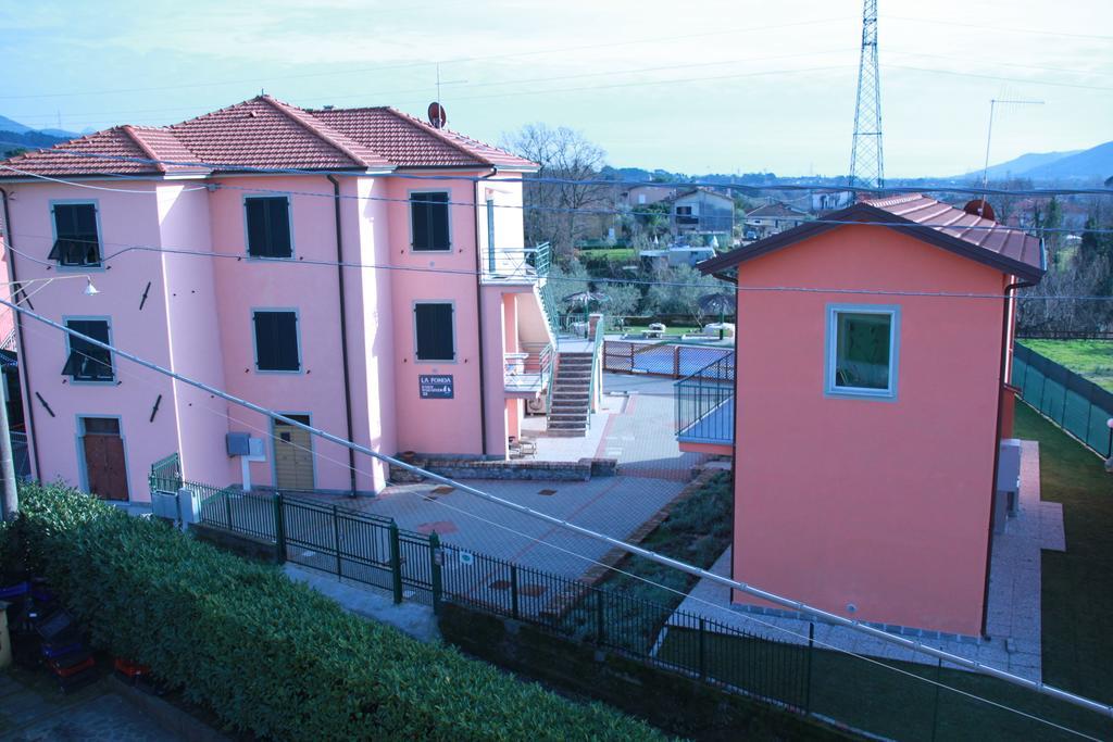 La Fonda Casa Vacanze-Appartamenti Con Piscina Санто-Стефано-ди-Магра Экстерьер фото